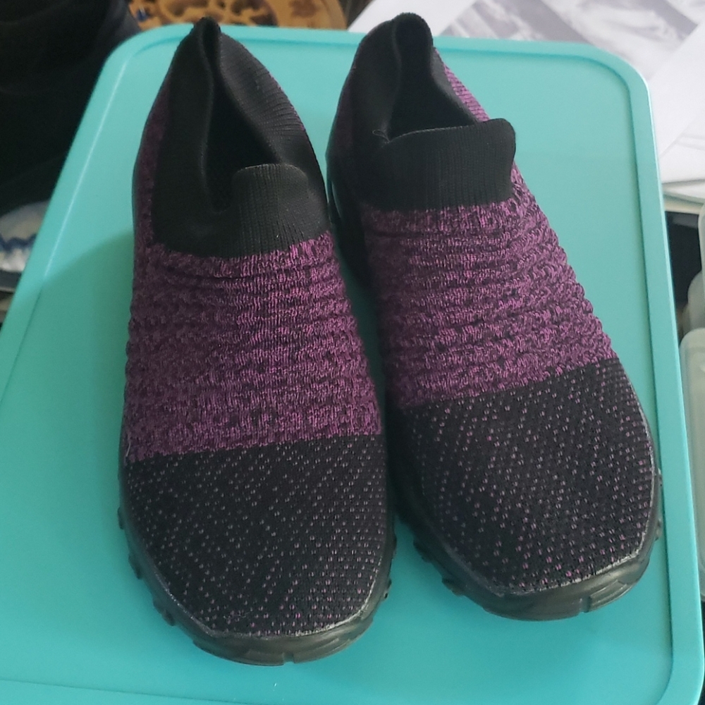 Ladies slip on shoes